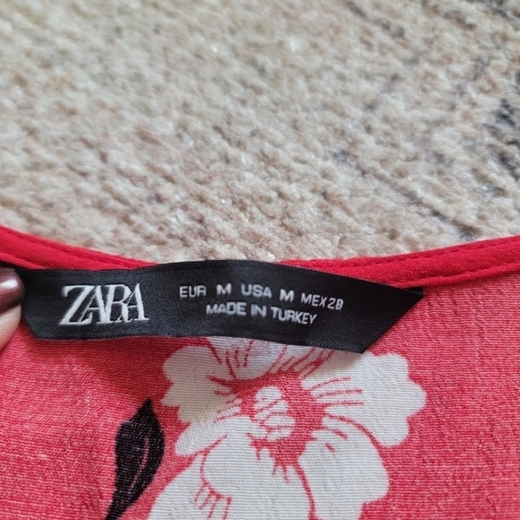 2/$20 Zara Red V Neck Floral Print Top M - Picture 6 of 7